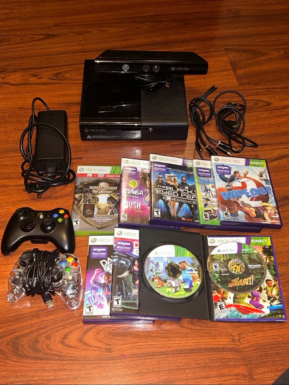 Microsoft Xbox 360 E Console Bundle - Kinect, 2 Controllers, Minecraft & 8 Games